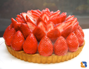 ケーキ屋さん前の樹脂ケーキ