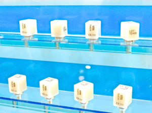 多彩なセラミックのブロック