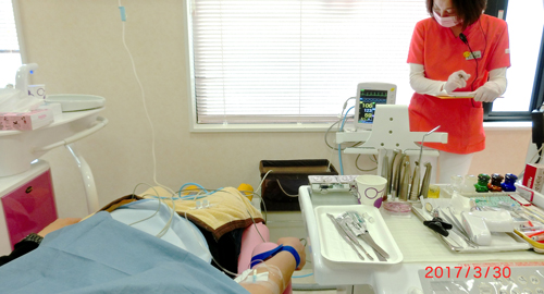 静脈鎮静法で寝ながらの抜歯