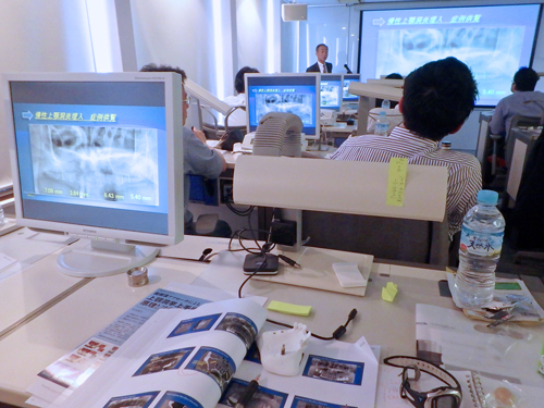 インプラントの学会　内視鏡