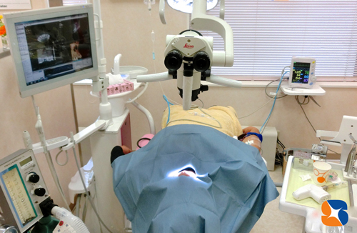 静脈麻酔鎮静法で眠りながら治療を開始