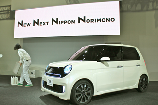 HONDA　軽自動車　N  Box　大阪会場